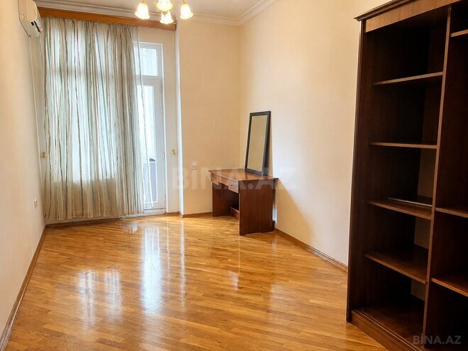 Satılır 4 otaqlı yeni tikili 211 m², 28 May m., photo 10 from 17