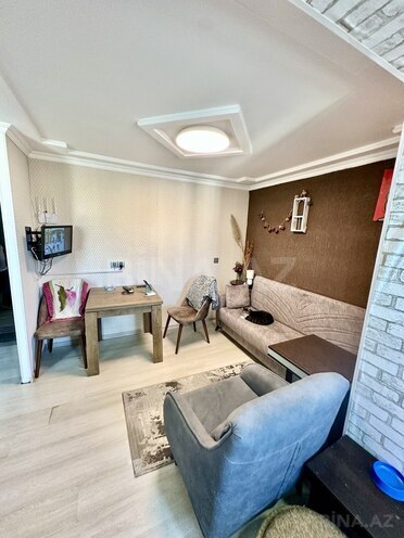 Продаётся 2-комн. вторичка 40 м², м. Кара Караев, photo 7 from 16