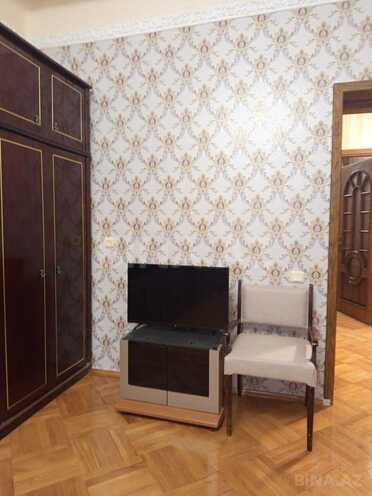 İcarəyə verilir 2 otaqlı köhnə tikili 70 m², 8 Noyabr m., photo 3 from 15