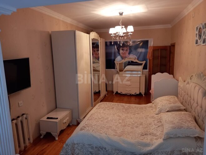 Satılır 4 otaqlı köhnə tikili 105 m², Xalqlar Dostluğu m., photo 11 from 13