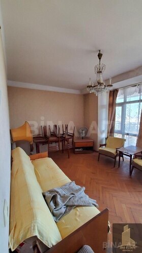 Продаётся 2-комн. вторичка 47 м², м. Гянджлик, photo 9 from 21