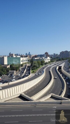 Продаётся 2-комн. вторичка 47 м², м. Гянджлик, photo 19 from 21