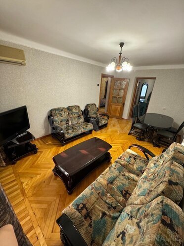 Сдаётся 3-комн. вторичка 75 м², Насиминский  р., photo 3 from 12