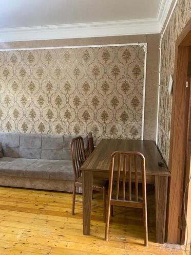 Satılır 2 otaqlı köhnə tikili 56 m², Memar Əcəmi m., photo 1 from 12