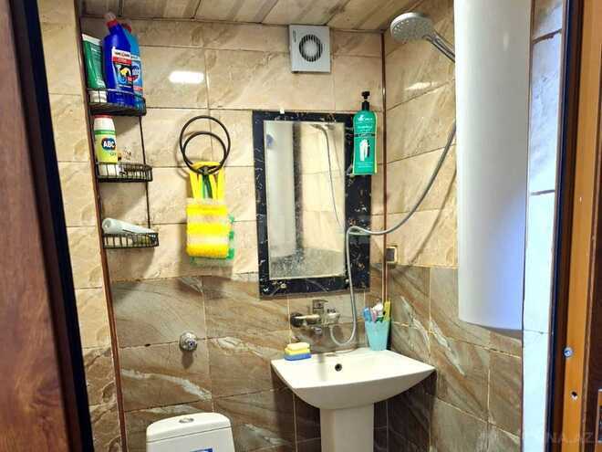 Сдаётся 3-комн. вторичка 55 м², м. Кара Караев, photo 17 from 18