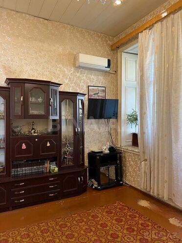 İcarəyə verilir 2 otaqlı köhnə tikili 62 m², Nizami m., photo 1 from 13
