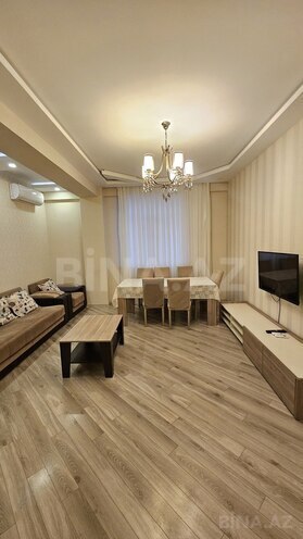 Сдаётся 2-комн. новостройка 70 м², м. Нефтчиляр, photo 3 from 12