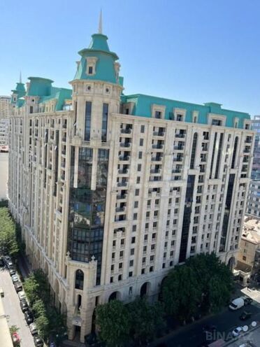 Сдаётся 3-комн. новостройка 105 м², м. Низами, photo 1 from 21
