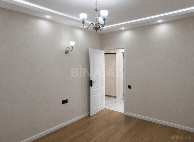 Продаётся 2-комн. вторичка 60 м², м. Ази Асланов, photo 9 from 16