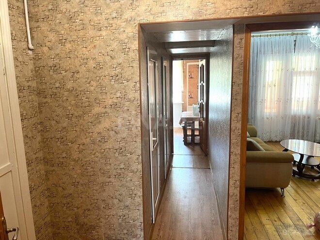 Сдаётся 2-комн. вторичка 70 м², м. Кара Караев, photo 7 from 9