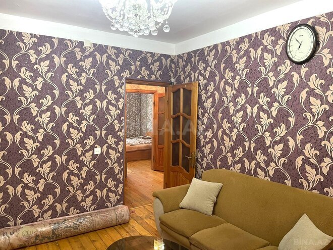 Сдаётся 2-комн. вторичка 70 м², м. Кара Караев, photo 1 from 9