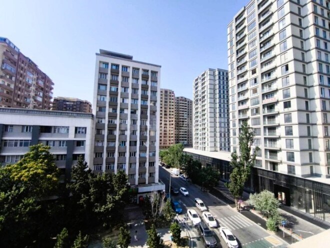 Продаётся 3-комн. вторичка 90 м², м. 28 мая, photo 9 from 18