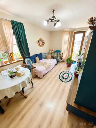 Продаётся 1-комн. вторичка 35 м², м. Кара Караев, photo 1 from 6