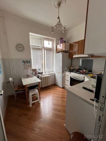Satılır 2 otaqlı köhnə tikili 63 m², Elmlər Akademiyası m., photo 4 from 12