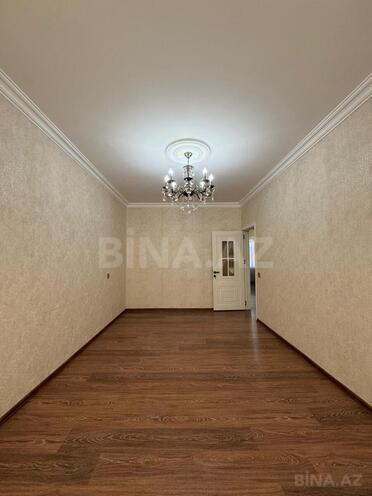 Satılır 3 otaqlı köhnə tikili 78 m², Bakıxanov q., photo 1 from 17
