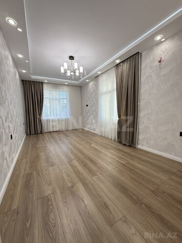 Продается 2-комн. вторичка 65 м², м. Ази Асланов, photo 1 from 17