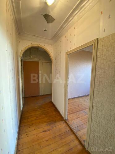 Satılır 2 otaqlı köhnə tikili 65 m², Bakıxanov q., photo 8 from 18
