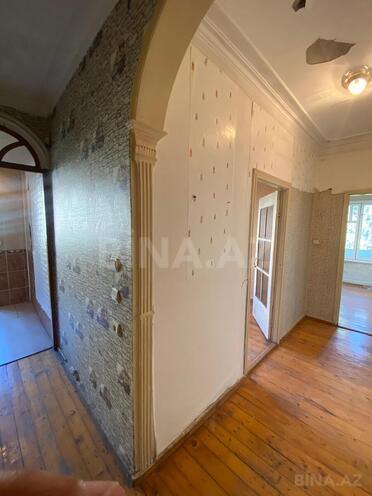 Satılır 2 otaqlı köhnə tikili 65 m², Bakıxanov q., photo 4 from 18