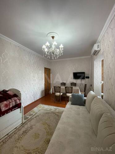Продаётся 2-комн. вторичка 50 м², м. Халглар Достлугу, photo 1 from 13
