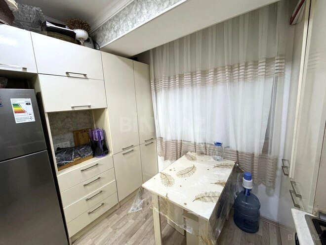 Продаётся 3-комн. вторичка 65 м², м. Ази Асланов, photo 9 from 15