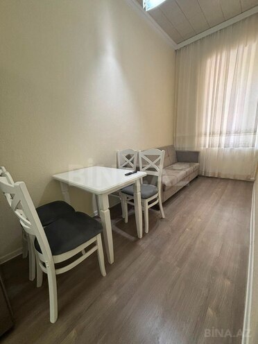 Продаётся 2-комн. вторичка 35 м², м. 28 мая, photo 1 from 12