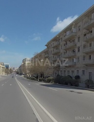 Продаётся 2-комн. вторичка 55 м², м. Элмляр Академиясы, photo 1 from 11