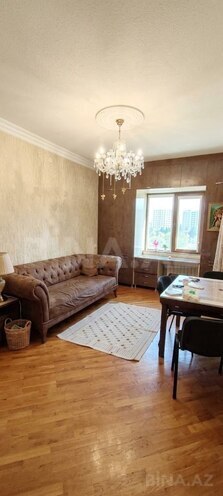 Satılır 2 otaqlı köhnə tikili 64.8 m², Nəsimi m., photo 1 from 6