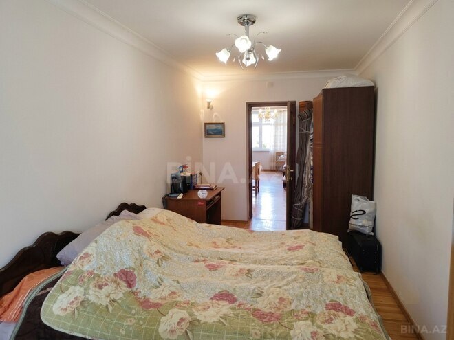 Продаётся 2-комн. вторичка 60 м², м. Низами, photo 5 from 10