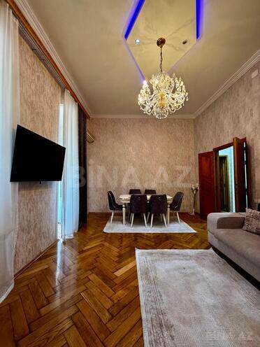 Продаётся 3-комн. вторичка 130.7 м², м. Ичеришехер, photo 7 from 21