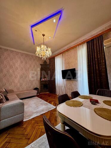 Продаётся 3-комн. вторичка 130.7 м², м. Ичеришехер, photo 8 from 21