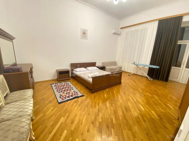 Сдаётся 3-комн. вторичка 110 м², м. Сахил, photo 9 from 16