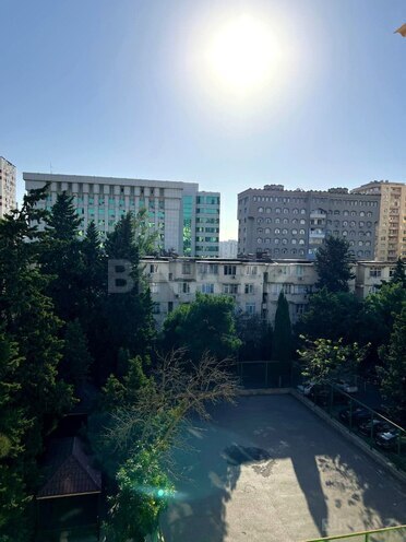 Satılır 2 otaqlı köhnə tikili 65.5 m², İnşaatçılar m., photo 9 from 21