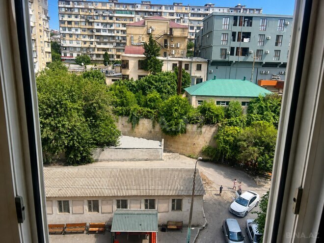 Продаётся 3-комн. вторичка 90 м², м. Ази Асланов, photo 14 from 16