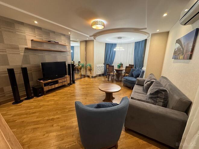 Сдаётся 2-комн. новостройка 89 м², м. 8 ноября, photo 3 from 22