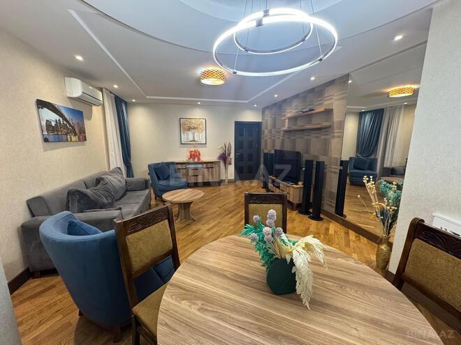 Сдаётся 2-комн. новостройка 89 м², м. 8 ноября, photo 1 from 22