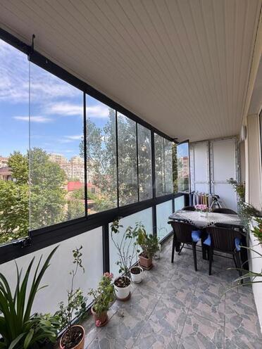 Satılır 3 otaqlı köhnə tikili 100 m², İnşaatçılar m., photo 15 from 18