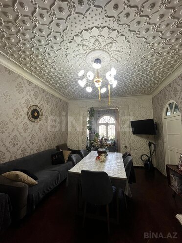 Продаётся 3-комн. вторичка 55 м², м. Кара Караев, photo 1 from 14