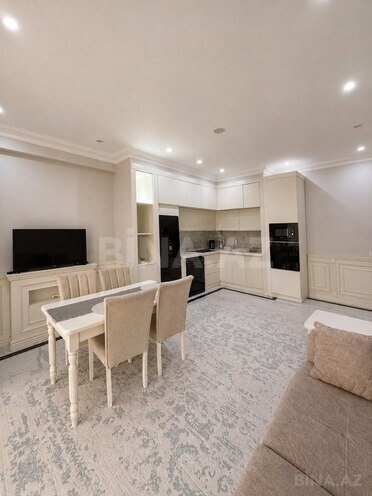 İcarəyə verilir 3 otaqlı yeni tikili 95 m², 28 May m., photo 1 from 8