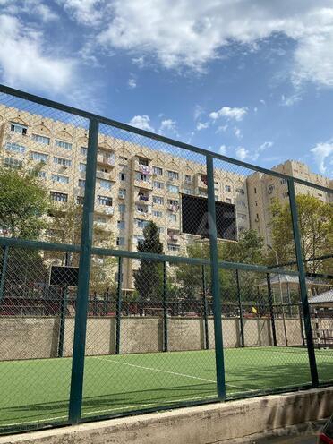 Satılır 2 otaqlı köhnə tikili 55 m², Massiv V q., photo 1 from 12