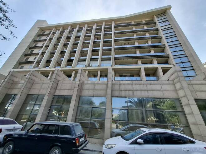 Satılır 2 otaqlı köhnə tikili 47 m², Gənclik m., photo 1 from 15