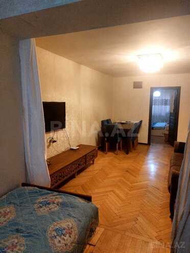 Satılır 2 otaqlı köhnə tikili 70 m², Elmlər Akademiyası m., photo 3 from 10