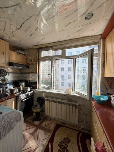Продается 3-комн. вторичка 65 м², м. Ази Асланов, photo 6 from 10