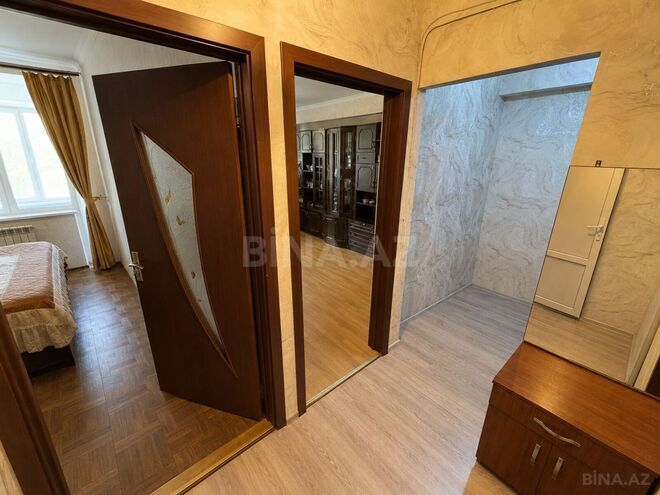 Satılır 2 otaqlı köhnə tikili 40 m², Xalqlar Dostluğu m., photo 7 from 12
