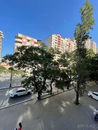 Продаётся 3-комн. вторичка 75 м², м. Иншаатчылар, photo 3 from 15