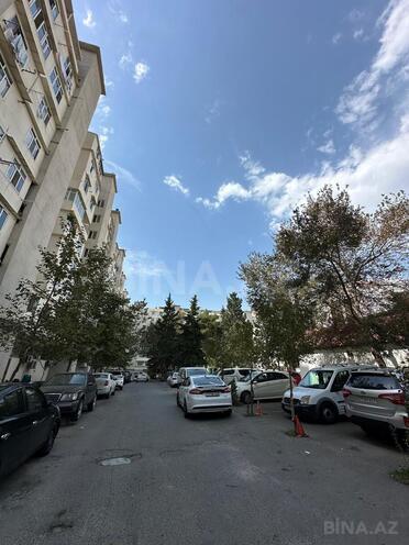 Продаётся 3-комн. вторичка 70 м², м. Нефтчиляр, photo 1 from 14
