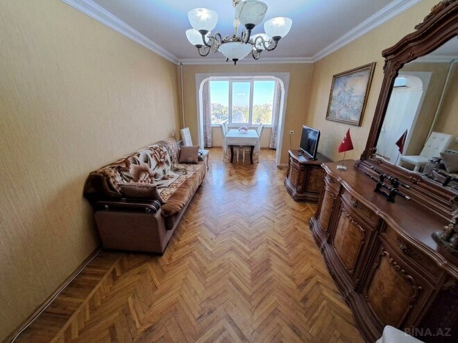 Satılır 3 otaqlı köhnə tikili 75 m², Neftçilər m., photo 1 from 15