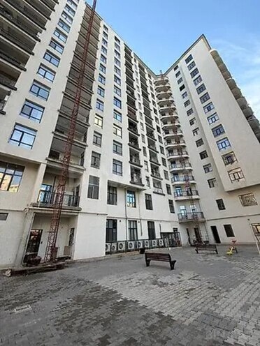 Продаётся 2-комн. новостройка 82 м², м. Ахмедлы, photo 1 from 6
