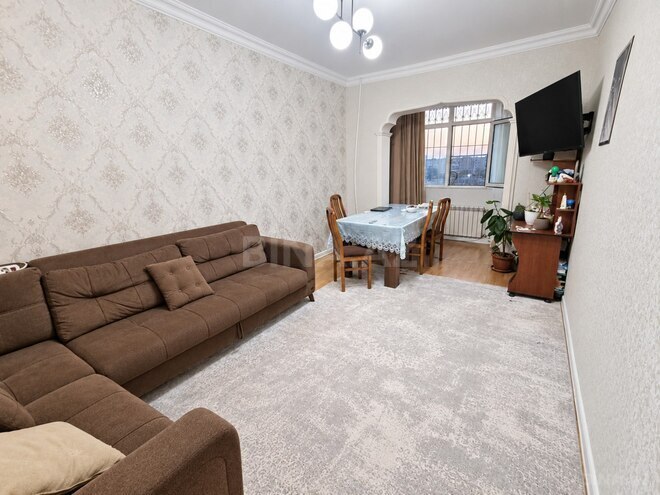 Продаётся 2-комн. вторичка 60 м², пос. Ени Гюнешли, photo 1 from 11