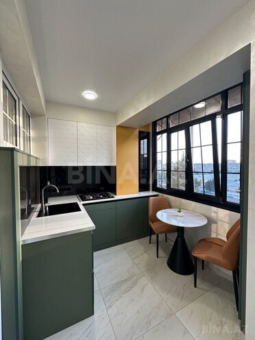 Satılır 3 otaqlı köhnə tikili 65 m², Xalqlar Dostluğu m., photo 11 from 18