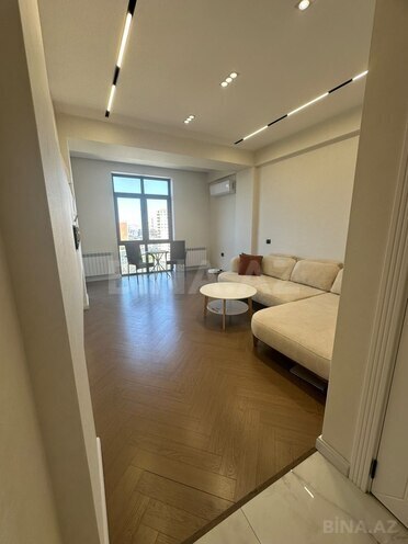Сдаётся 2-комн. новостройка 70 м², м. Кара Караев, photo 1 from 23